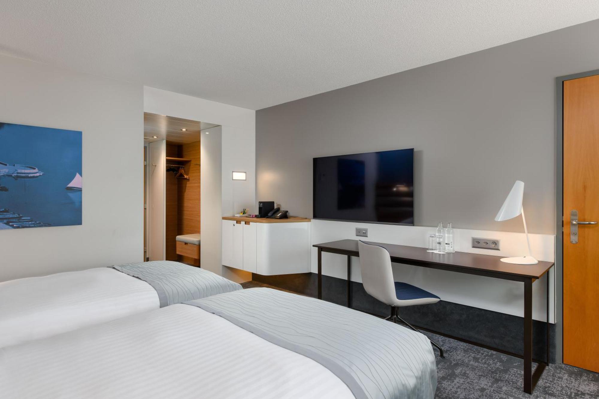 Hotel Moevenpick 4*